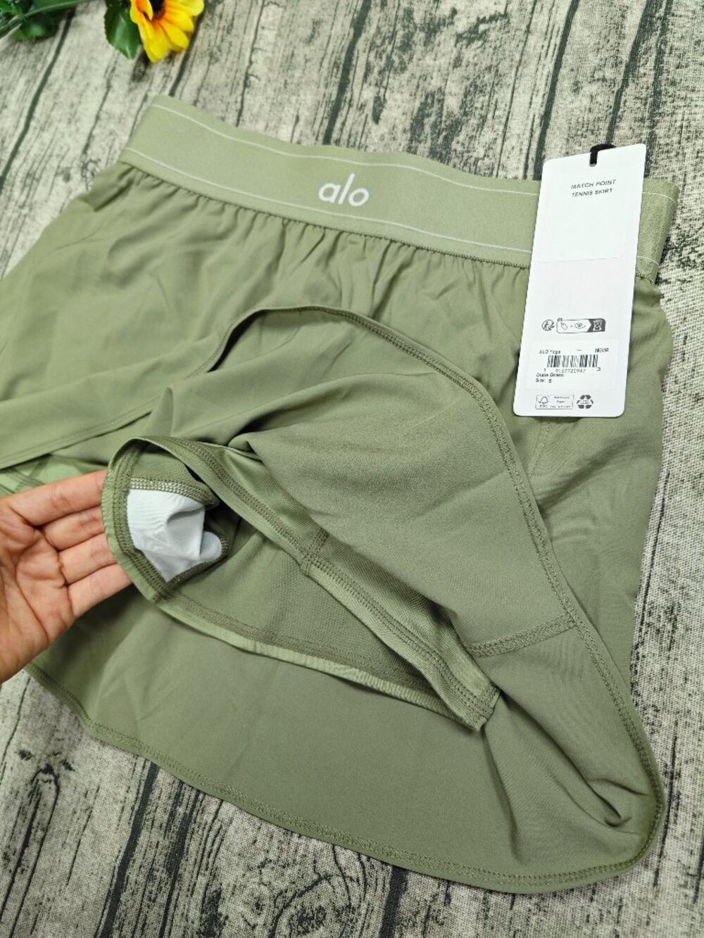 NWT ALO Yoga ๐ฅ Match Point Tennis Skirt, Dune Grass Skort M - Picture 4 of 7